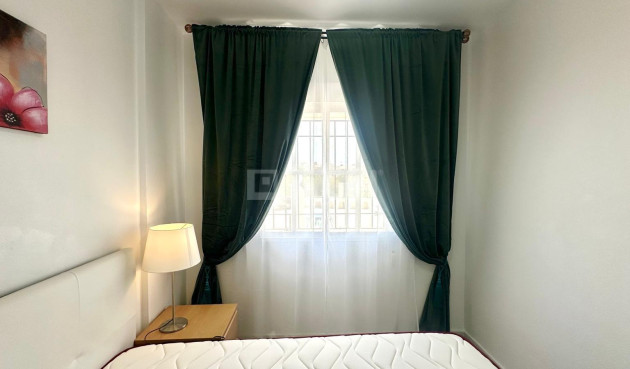 Odsprzedaż - Mieszkanie w bloku - Orihuela Costa - Playa Flamenca