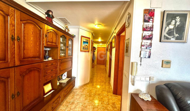 Resale - Apartment / flat - Torrevieja - Playa del Cura