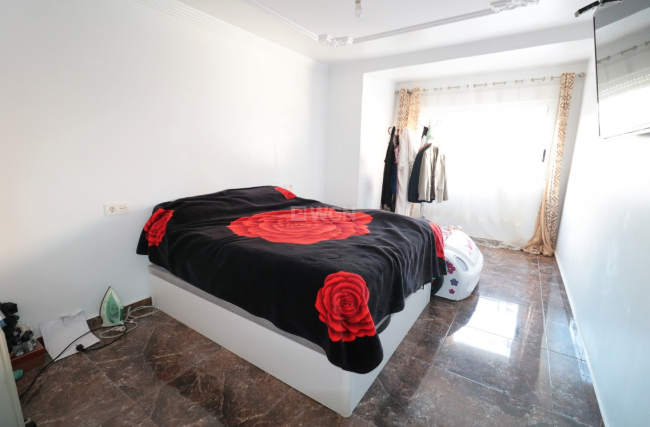 Resale - Apartment / flat - Torrevieja - Costa Blanca