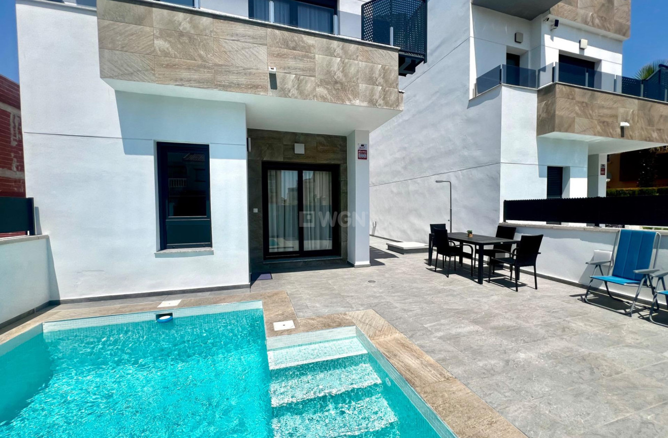 Wiederverkauf - Villa - Torrevieja - La Siesta - El Salado - Torreta