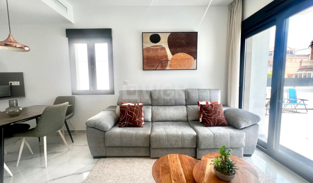 Wiederverkauf - Villa - Torrevieja - La Siesta - El Salado - Torreta