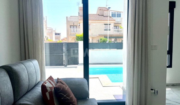 Wiederverkauf - Villa - Torrevieja - La Siesta - El Salado - Torreta