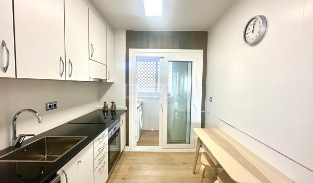 Resale - Apartment / flat - Orihuela Costa - Campoamor