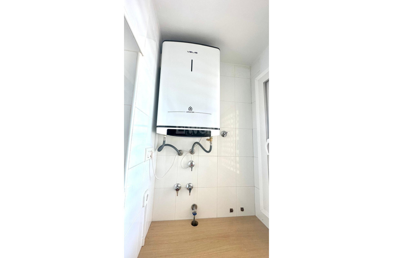 Resale - Apartment / flat - Orihuela Costa - Campoamor