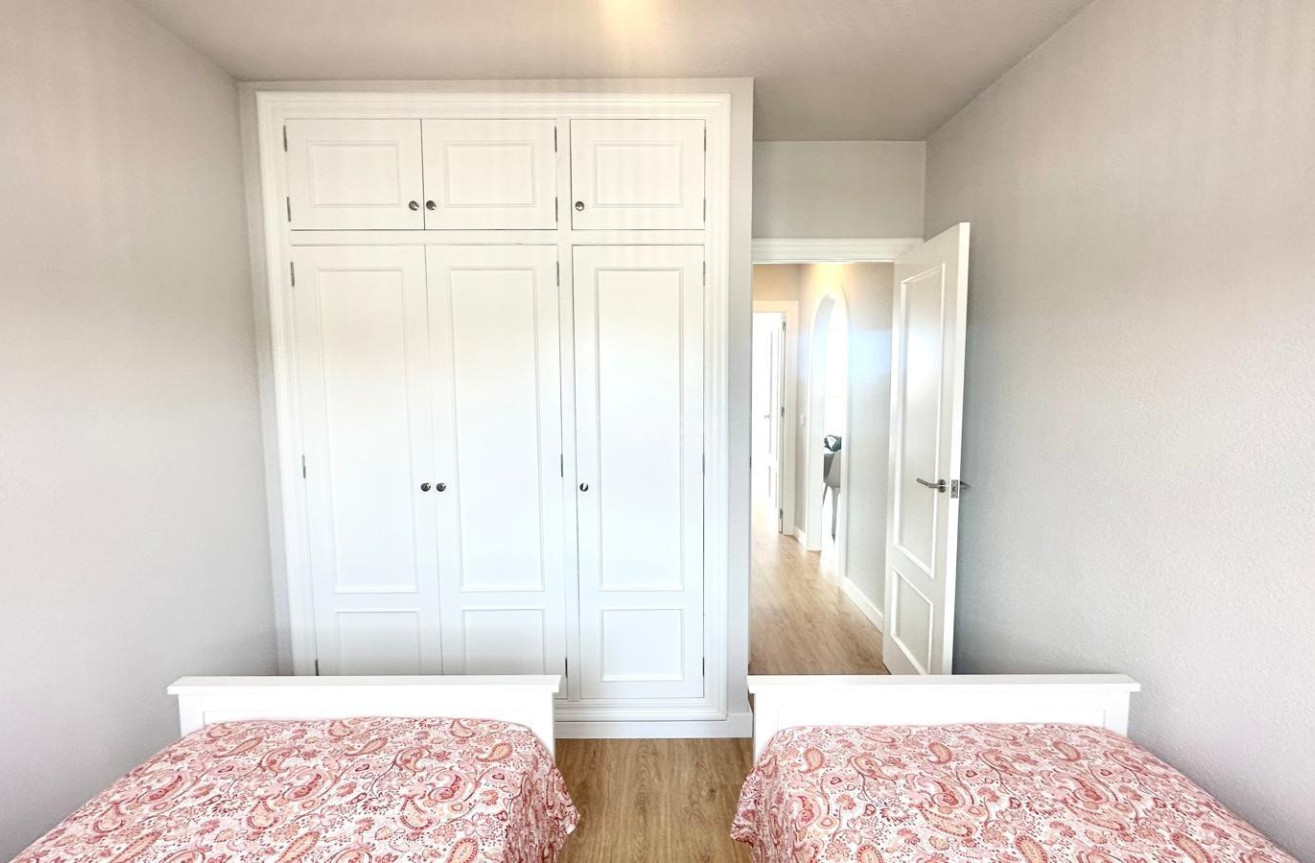 Resale - Apartment / flat - Orihuela Costa - Campoamor