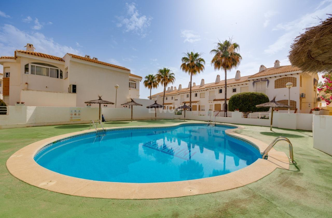 Resale - Apartment / flat - Orihuela Costa - Campoamor