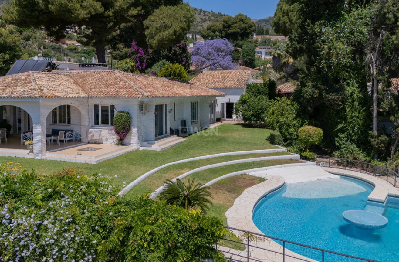 Odsprzedaż - Villa - Benalmadena - Costa del Sol