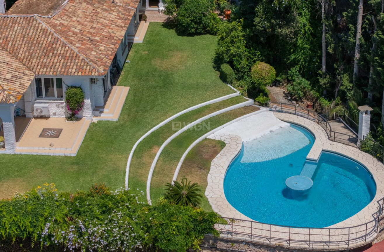 Odsprzedaż - Villa - Benalmadena - Costa del Sol