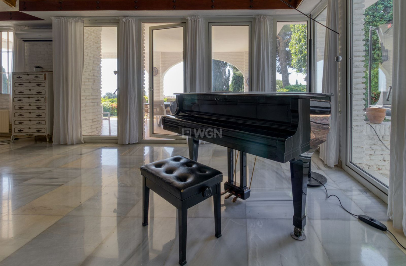 Odsprzedaż - Villa - Benalmadena - Costa del Sol