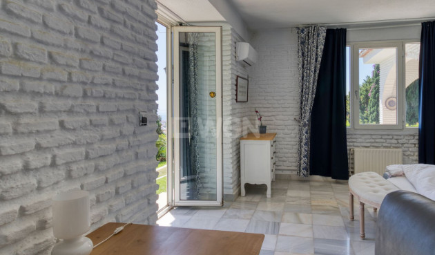 Odsprzedaż - Villa - Benalmadena - Costa del Sol