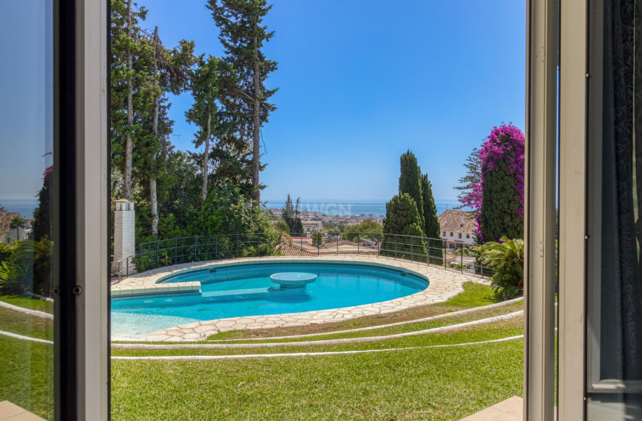 Odsprzedaż - Villa - Benalmadena - Costa del Sol