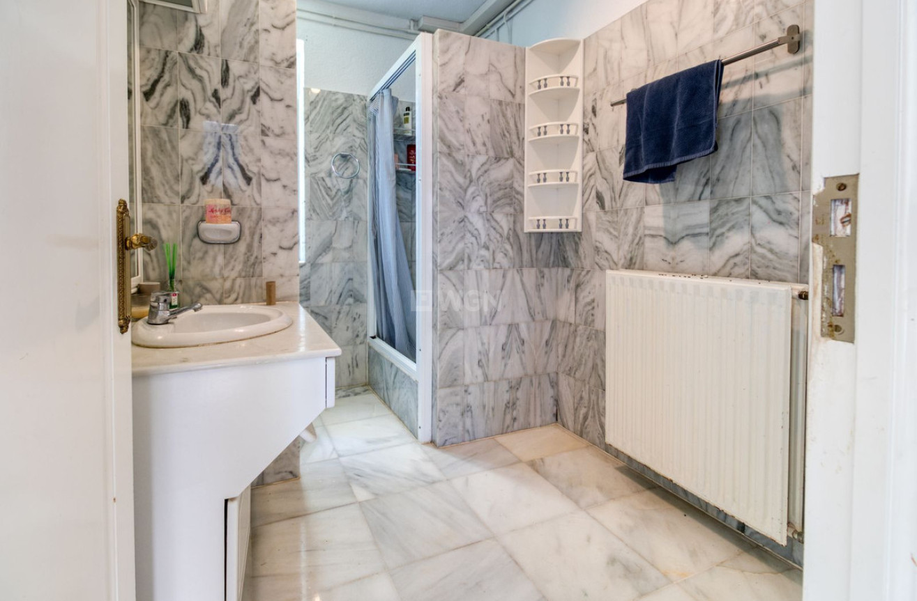 Odsprzedaż - Villa - Benalmadena - Costa del Sol