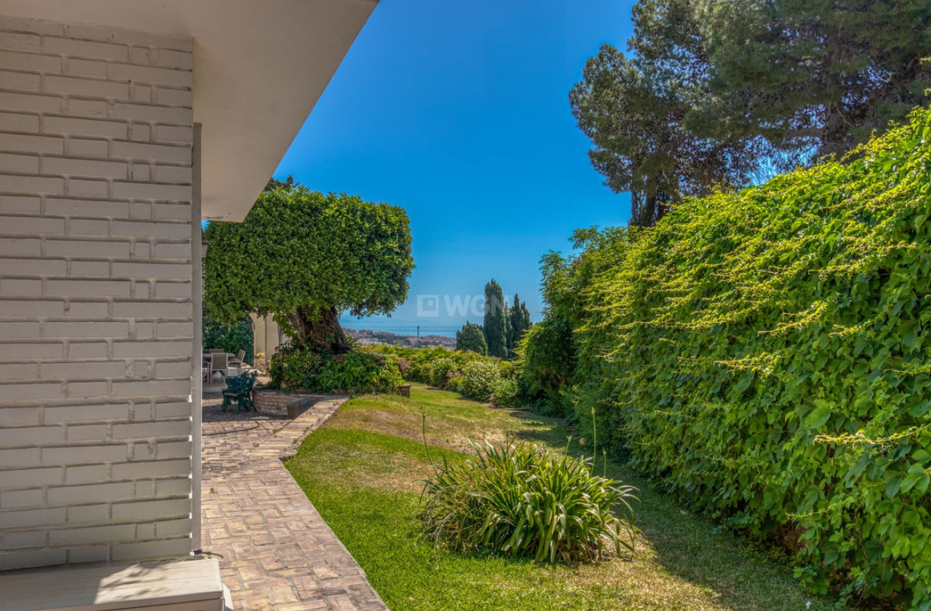 Odsprzedaż - Villa - Benalmadena - Costa del Sol