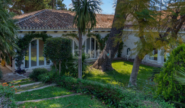 Odsprzedaż - Villa - Benalmadena - Costa del Sol