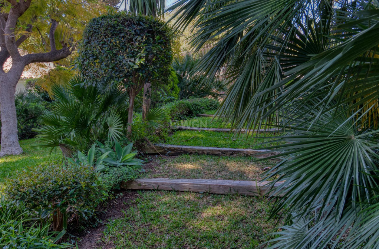 Odsprzedaż - Villa - Benalmadena - Costa del Sol