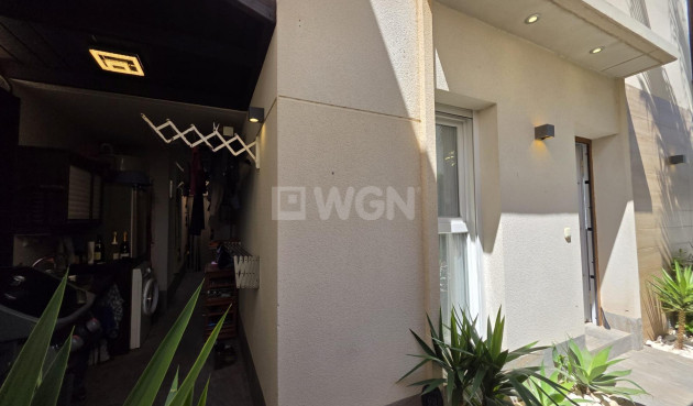 Odsprzedaż - Villa - Pilar de la Horadada - Zona Pueblo