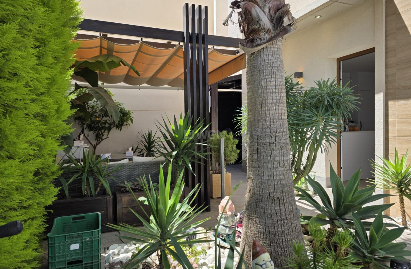 Odsprzedaż - Villa - Pilar de la Horadada - Zona Pueblo