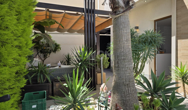 Odsprzedaż - Villa - Pilar de la Horadada - Zona Pueblo