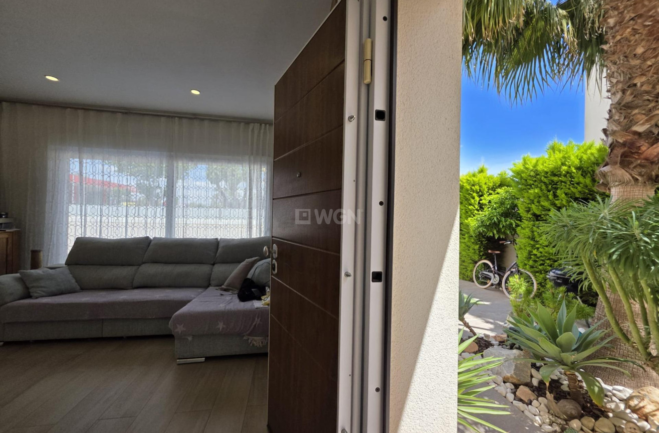 Odsprzedaż - Villa - Pilar de la Horadada - Zona Pueblo