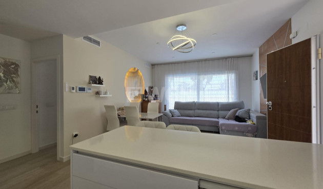 Odsprzedaż - Villa - Pilar de la Horadada - Zona Pueblo