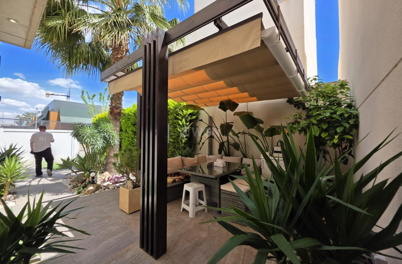 Odsprzedaż - Villa - Pilar de la Horadada - Zona Pueblo