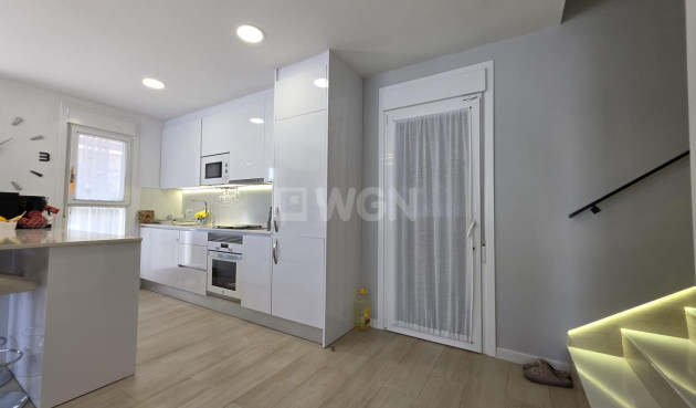 Odsprzedaż - Villa - Pilar de la Horadada - Zona Pueblo