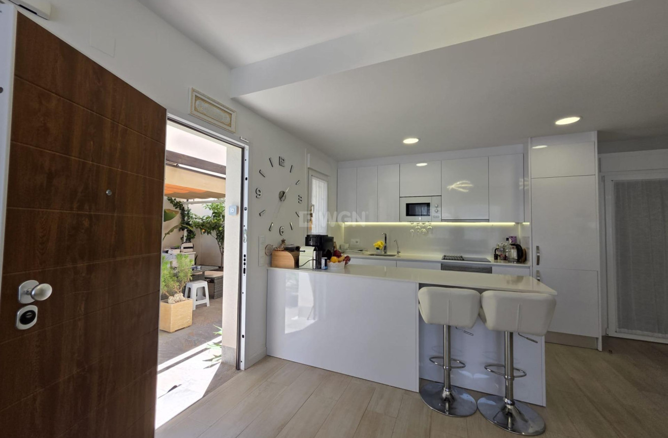 Odsprzedaż - Villa - Pilar de la Horadada - Zona Pueblo