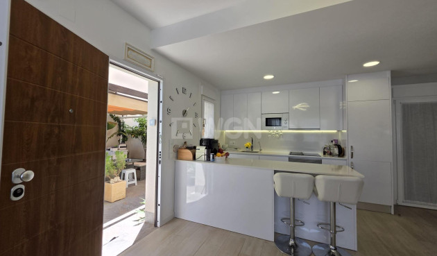 Odsprzedaż - Villa - Pilar de la Horadada - Zona Pueblo