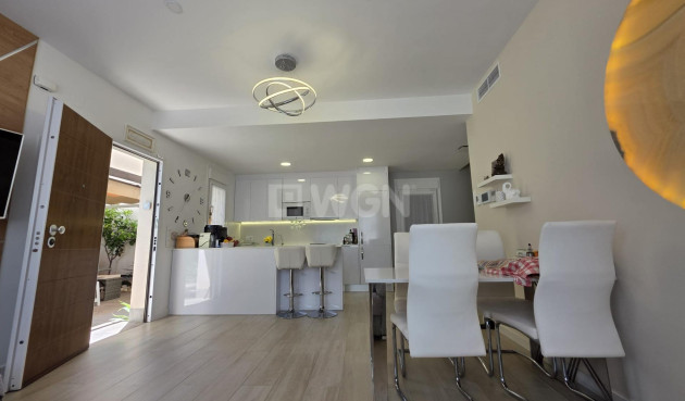 Odsprzedaż - Villa - Pilar de la Horadada - Zona Pueblo