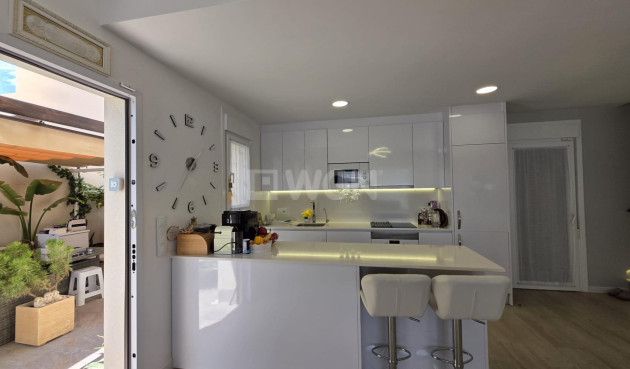 Odsprzedaż - Villa - Pilar de la Horadada - Zona Pueblo