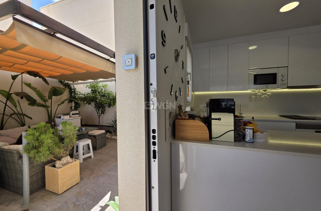 Odsprzedaż - Villa - Pilar de la Horadada - Zona Pueblo