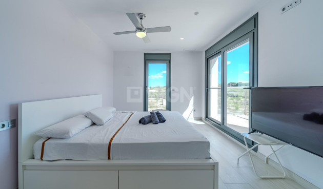 Reventa - Villa - La Marina