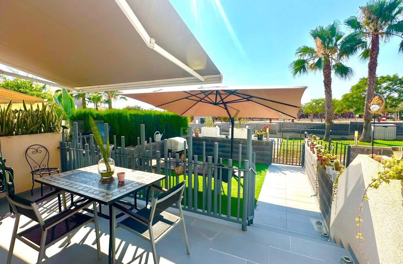 Odsprzedaż - Kamienica - Torrevieja - aguas nuevas