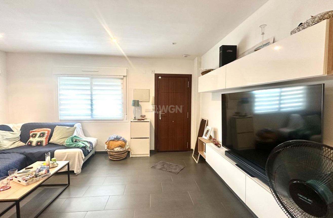 Odsprzedaż - Kamienica - Torrevieja - aguas nuevas