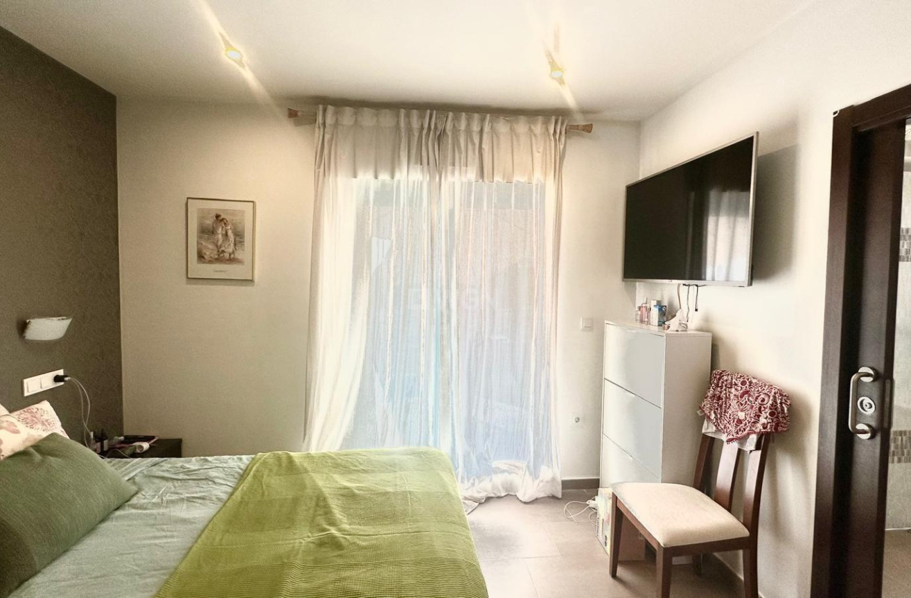 Odsprzedaż - Kamienica - Torrevieja - aguas nuevas