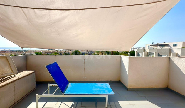 Odsprzedaż - Kamienica - Torrevieja - aguas nuevas