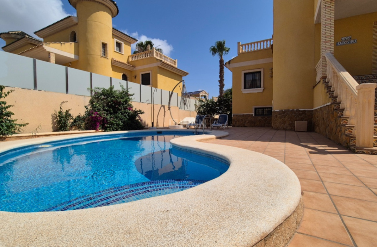 Resale - Villa - Orihuela - Inland
