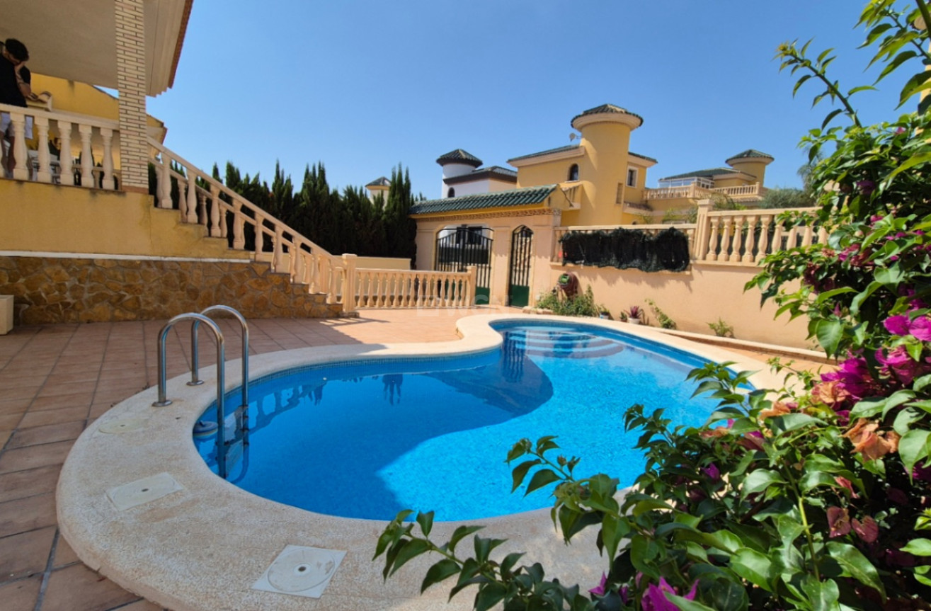 Resale - Villa - Orihuela - Inland