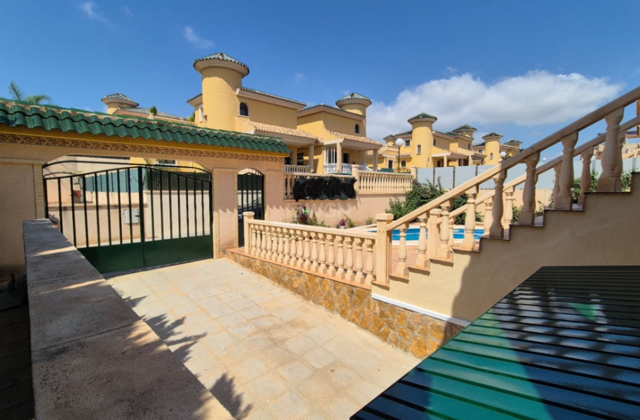 Resale - Villa - Orihuela - Inland