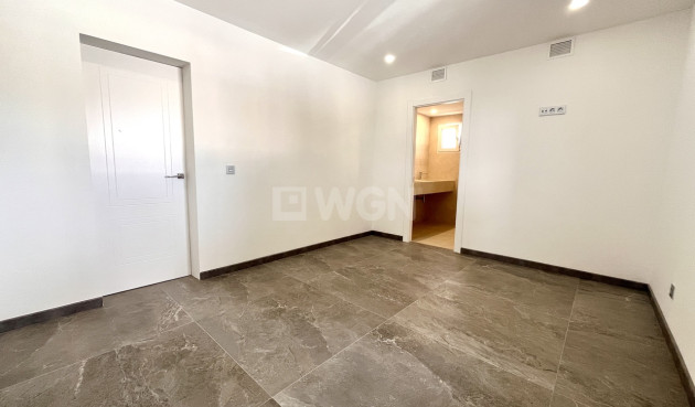 Odsprzedaż - Villa - Los Balcones - Costa Blanca