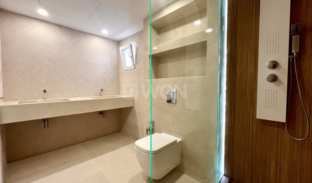 Odsprzedaż - Villa - Los Balcones - Costa Blanca