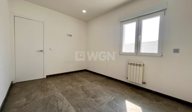 Odsprzedaż - Villa - Los Balcones - Costa Blanca