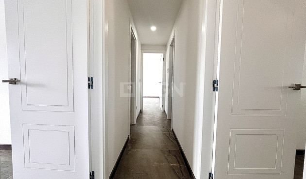 Odsprzedaż - Villa - Los Balcones - Costa Blanca