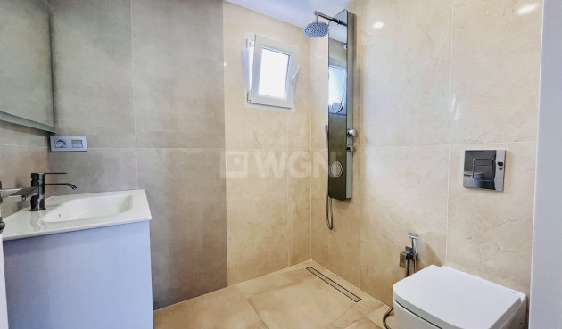 Odsprzedaż - Villa - Los Balcones - Costa Blanca