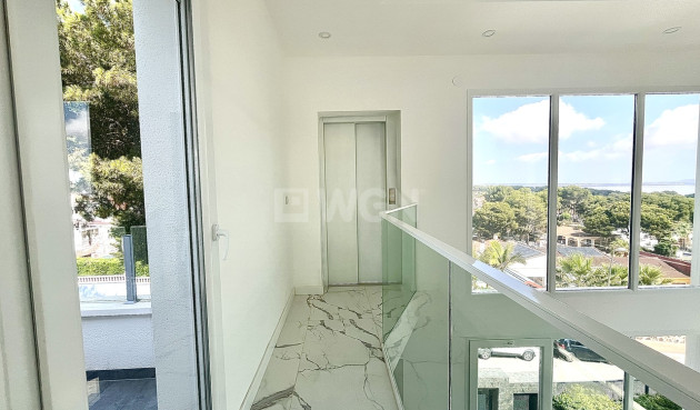 Odsprzedaż - Villa - Los Balcones - Costa Blanca