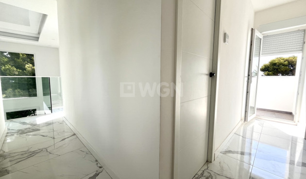 Odsprzedaż - Villa - Los Balcones - Costa Blanca