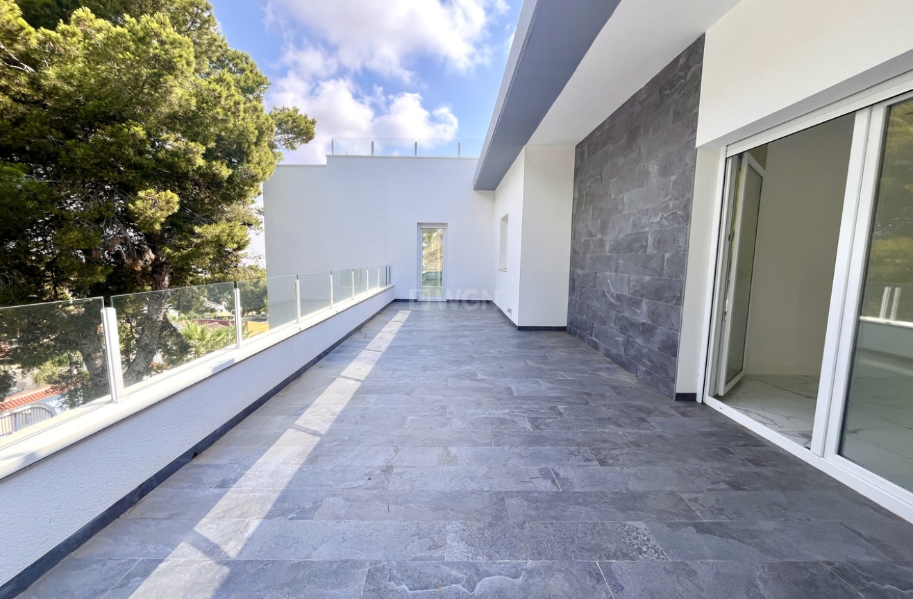 Odsprzedaż - Villa - Los Balcones - Costa Blanca