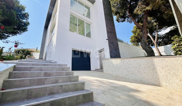 Odsprzedaż - Villa - Los Balcones - Costa Blanca