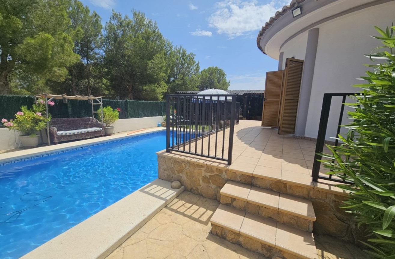 Odsprzedaż - Villa - Sierra Cortina - Inland