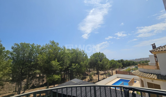 Odsprzedaż - Villa - Sierra Cortina - Inland